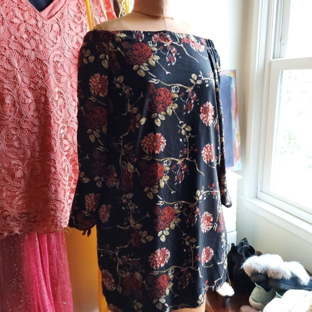 Off Shoulder " Style House" Dress Size M